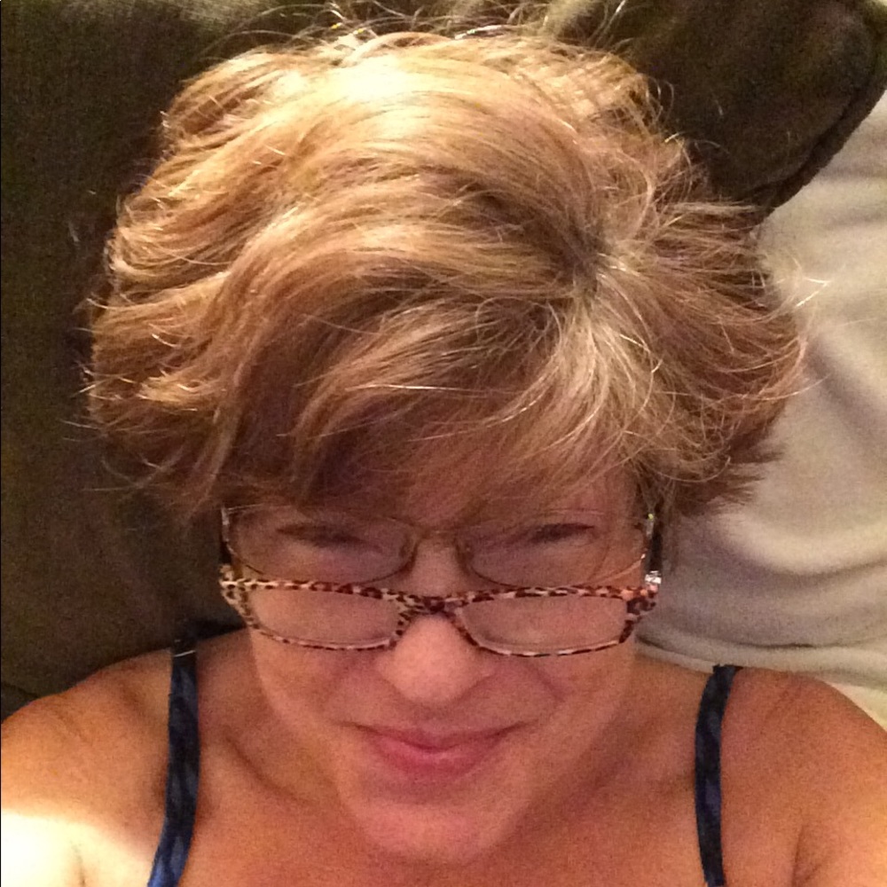 Meet your Posher, Lisa